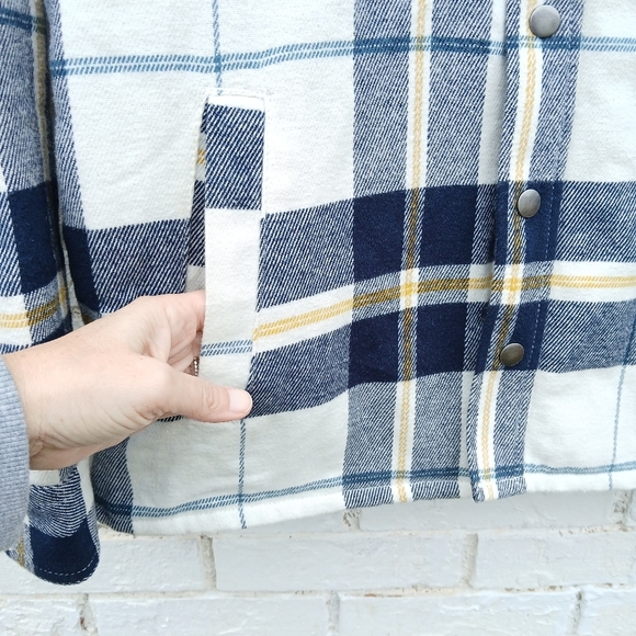 Aeropostale Plaid Flannel Shacket Size Small - Picture 6 of 11